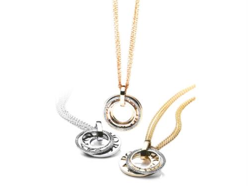 Colliers sertis brillants