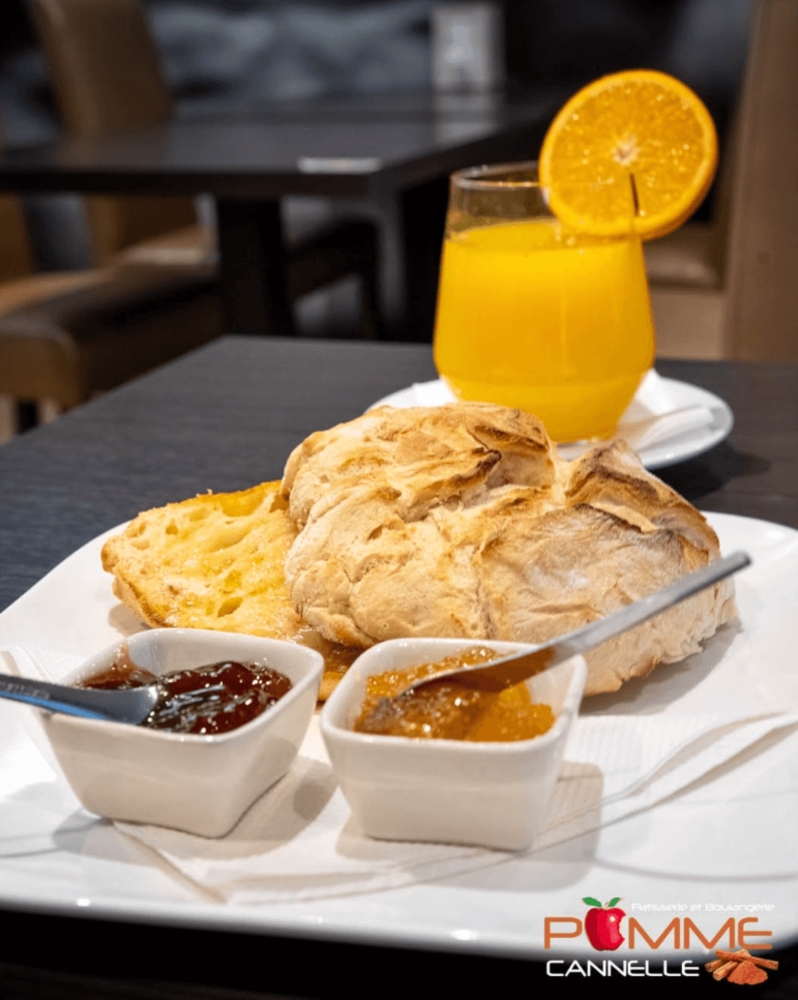 Petit-déjeuner sur place