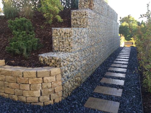 Gabion et dalles en bois de chêne 