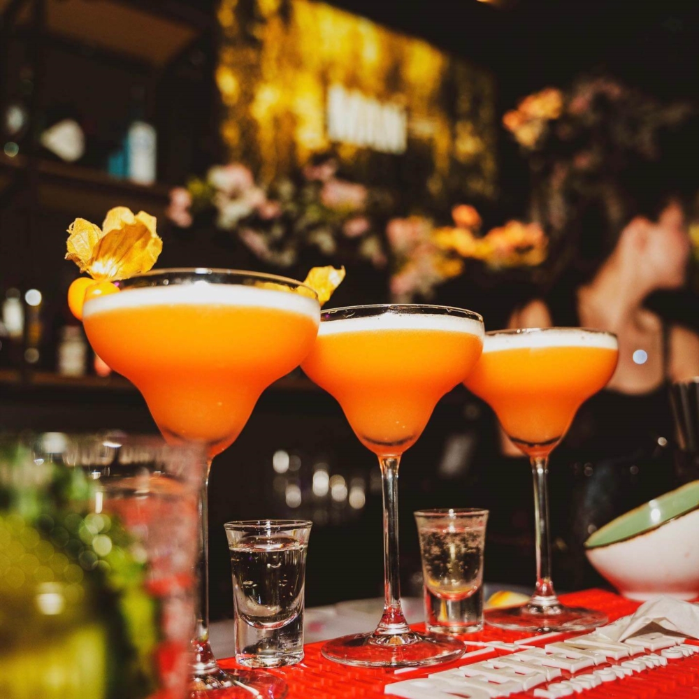 Bar & Signature Cocktails