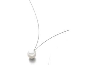 Collier en acier et perle blanche