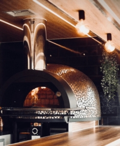 La cuisson au feu de bois, au cœur de l’authenticité Hyde