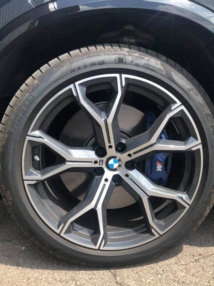 Pneumatiques et système de freinage, des éléments clés