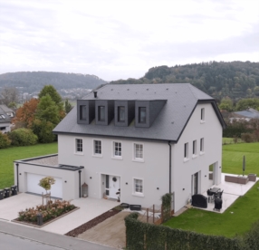 EINFAMILIENHÄUSER - MEHRFAMILIENHÄUSER - RESIDENZEN