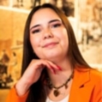 Mme Laura Calay