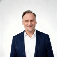 M Bruno Keckes