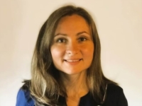 Artikel vu Theis Alexandra (Dr)
